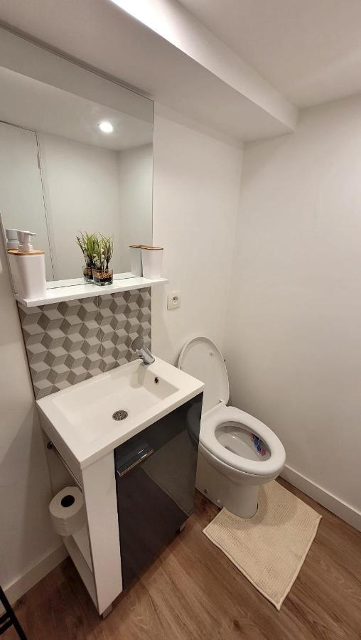 Appart 2 Chambres Avec Exterieur แชร์บูร์ก อ็อง กงต็องแต็ง ภายนอก รูปภาพ